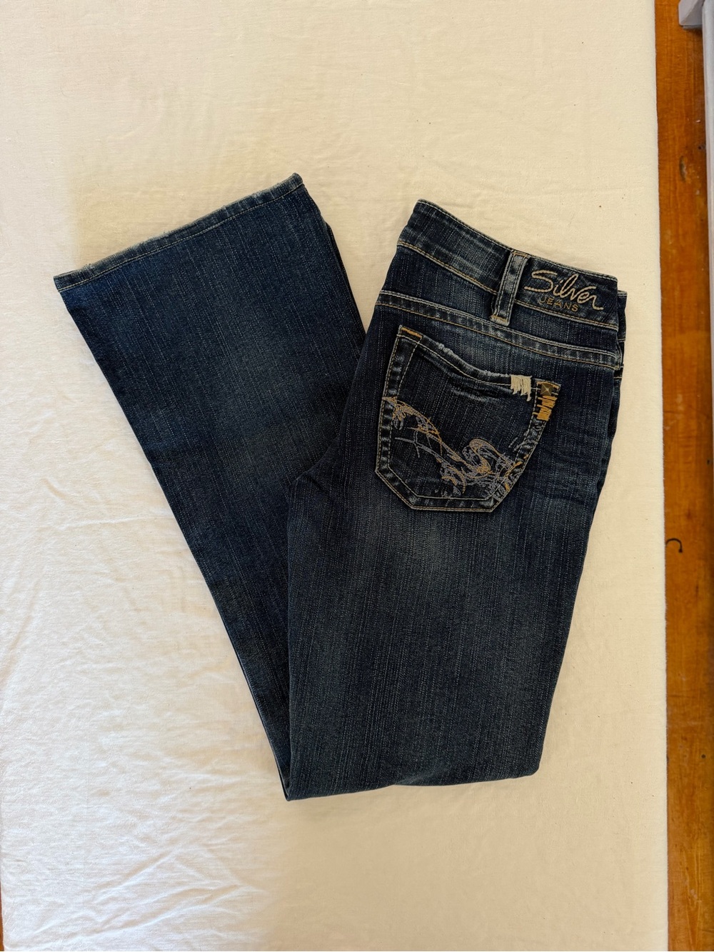 Women’s Silver Tuesday Dark Wash Boot Cut Denim size 30x33